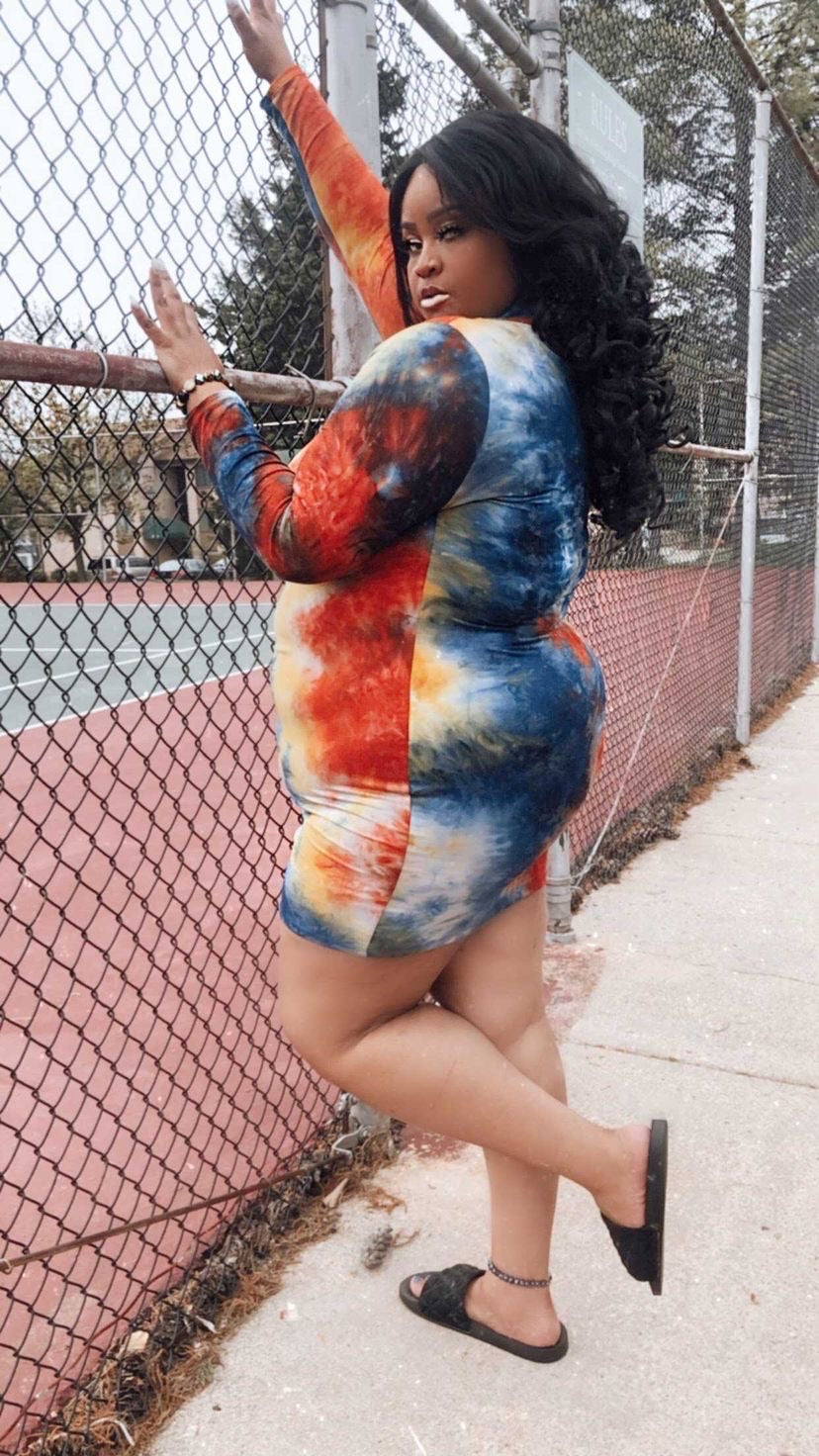 Miley - Plus size long sleeve tye dye bodycon dress